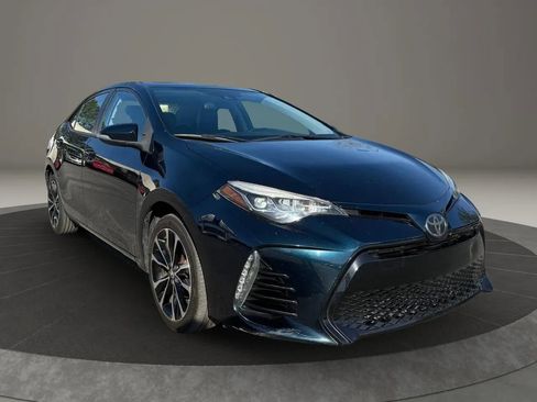 Used 2017 Toyota Corolla SE image 2