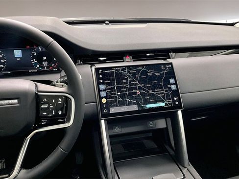 New 2025 Land Rover Discovery Sport S image 6
