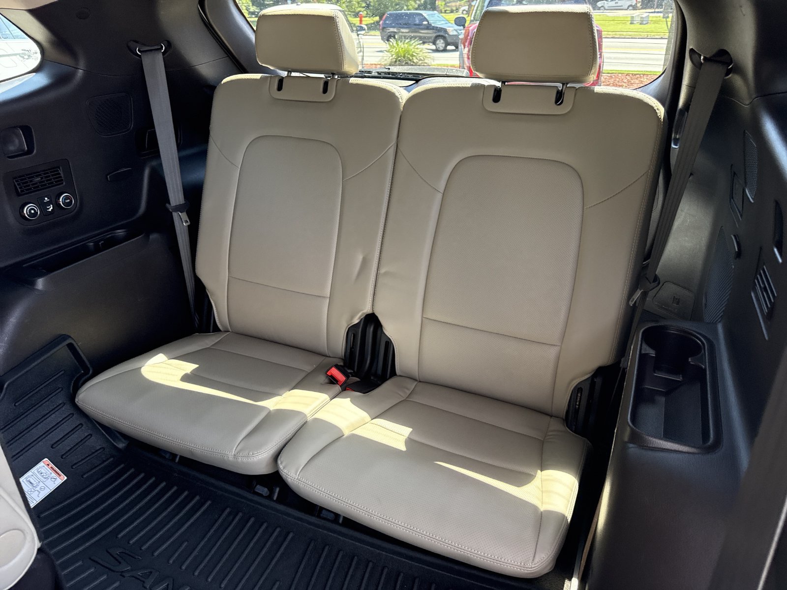Used 2018 Hyundai Santa Fe Limited FWD image 13