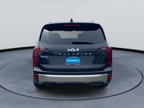 Used 2025 Kia Telluride S FWD image 7