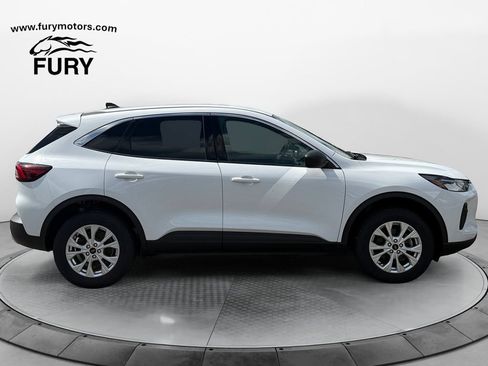 Used 2024 Ford Escape Active AWD/4WD image 2