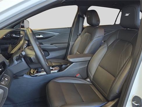 Used 2025 Buick Envista Sport Touring w/ Convenience I Package image 7
