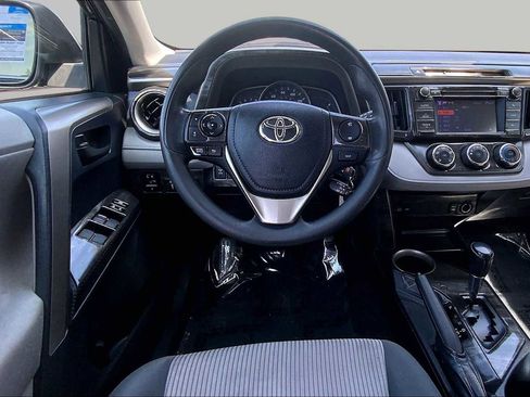 Used 2013 Toyota RAV4 LE AWD/4WD image 6