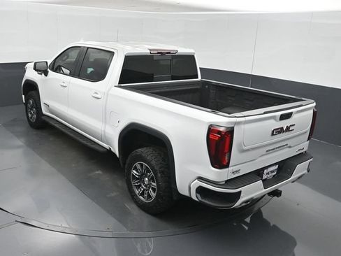 Used 2024 GMC Sierra 1500 AT4 w/ Technology Package AWD/4WD image 40