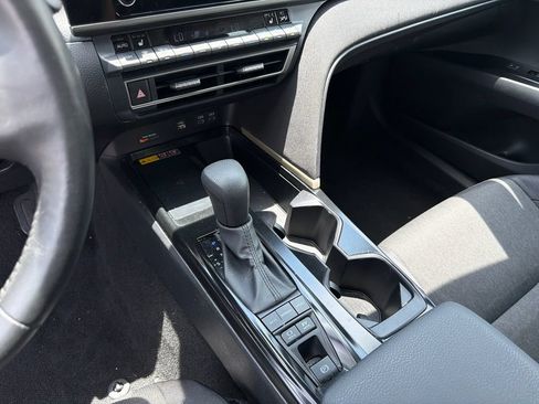 Used 2025 Toyota Camry LE w/ Convenience Package FWD image 29