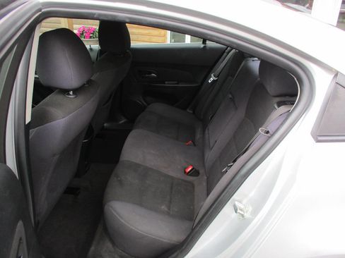 Used 2014 Chevrolet Cruze LT FWD image 19