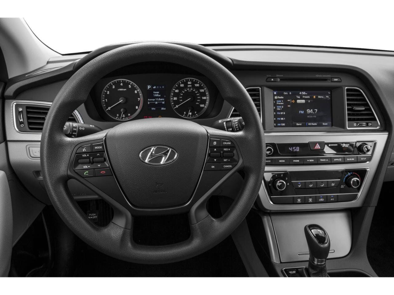 Used 2015 Hyundai Sonata SE w/ Option Group 09 FWD image 2