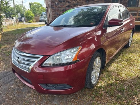 Used 2015 Nissan Sentra SL w/ SL Premium Package FWD image 3