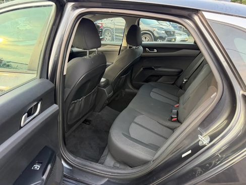 Used 2022 Kia K5 LXS FWD image 29
