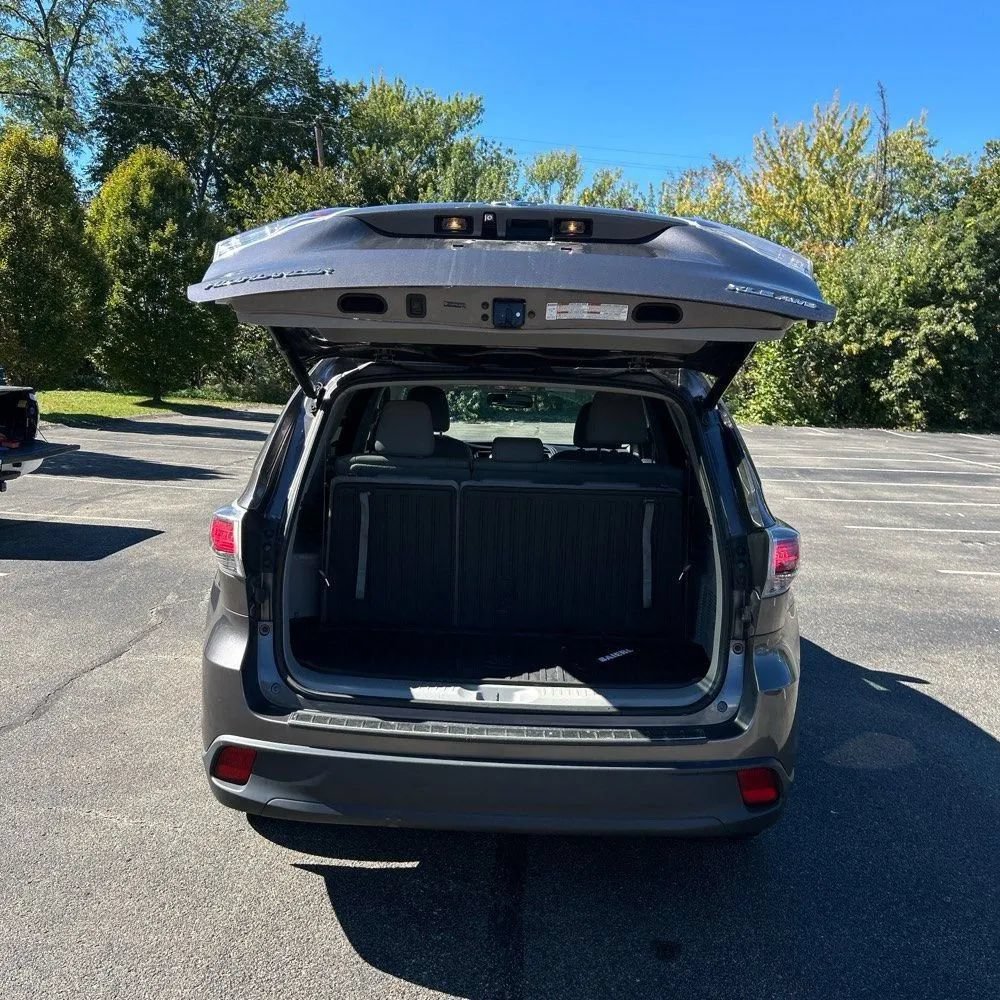 Used 2014 Toyota Highlander XLE AWD/4WD image 27