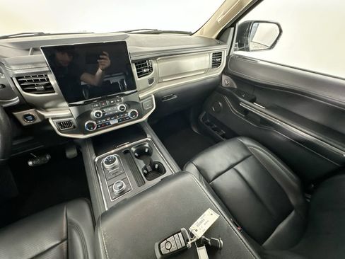 Used 2023 Ford Expedition Max XLT AWD/4WD image 11
