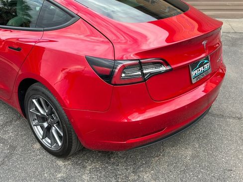 Used 2022 Tesla Model 3 Long Range AWD/4WD image 14
