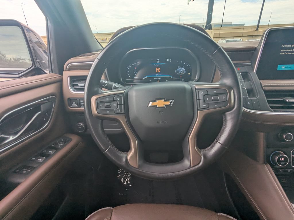 Used 2023 Chevrolet Tahoe High Country RWD image 3