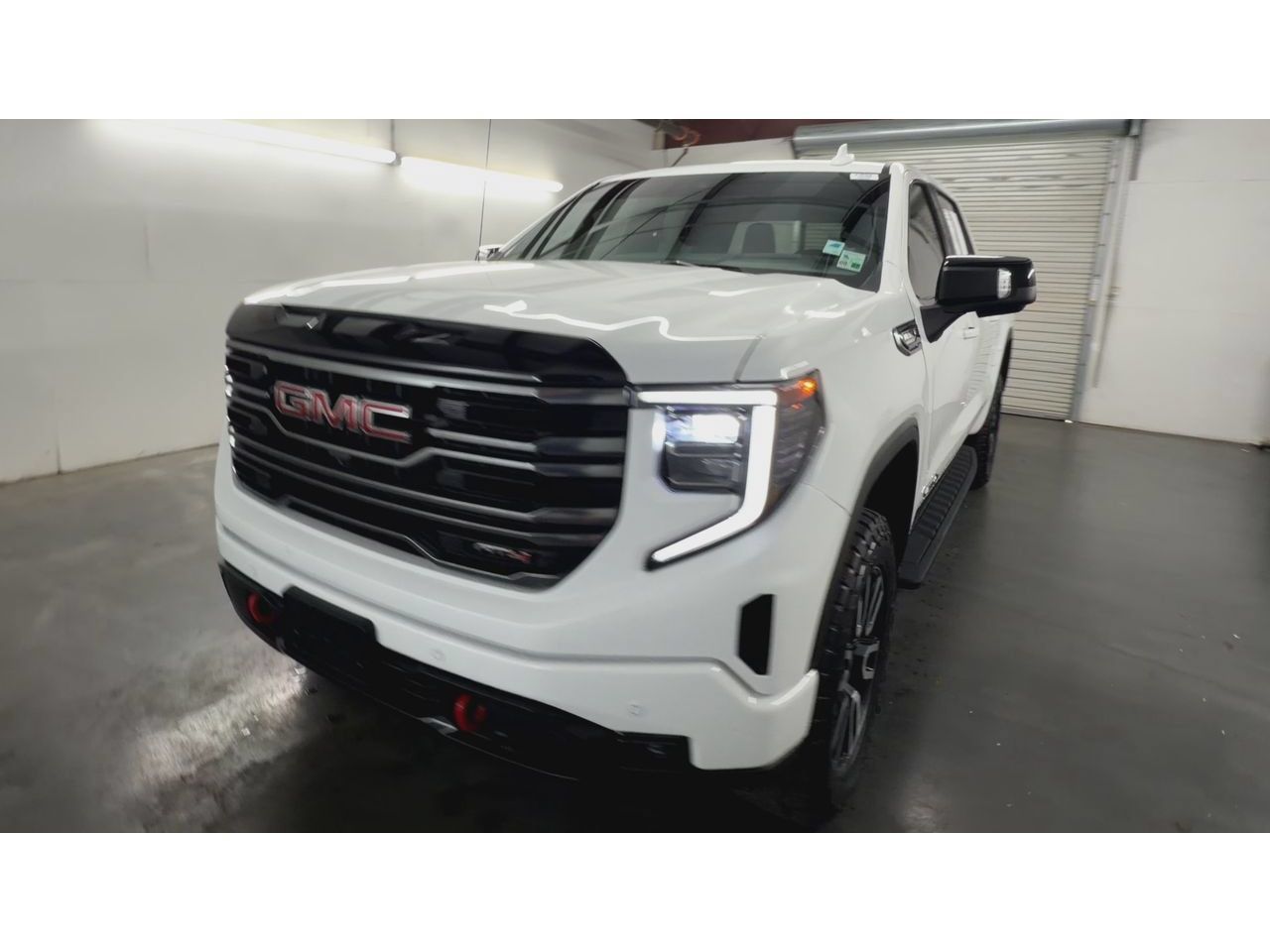 Certified 2025 GMC Sierra 1500 AT4 w/ AT4 Premium Package AWD/4WD image 4