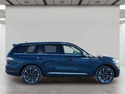Used 2021 Lincoln Aviator Reserve w/ Equipment Group 202A image 6