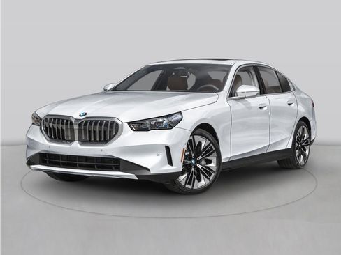 Used 2026 BMW 540i xDrive AWD/4WD image 1