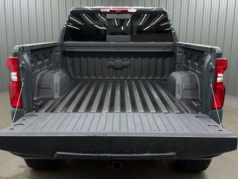 Used 2025 Chevrolet Silverado 1500 ZR2 w/ Technology Package image 18