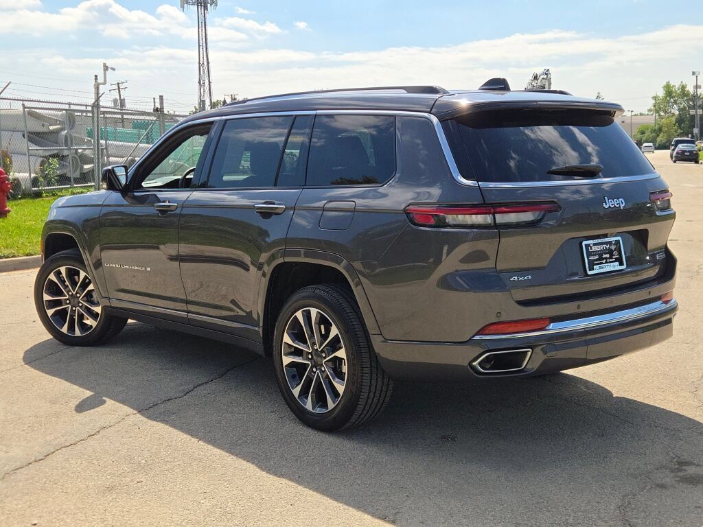 Used 2024 Jeep Grand Cherokee L Overland w/ Trailer Tow Package AWD/4WD image 18