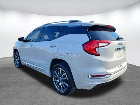 Used 2022 GMC Terrain Denali image 6