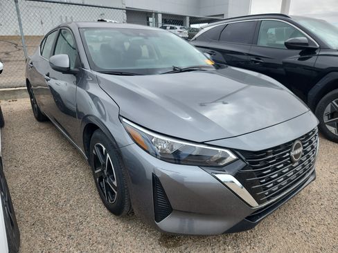 Used 2024 Nissan Sentra SV image 3