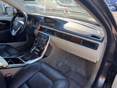 Used 2014 Volvo XC70 T6 image 16