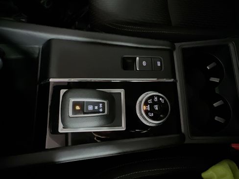 Used 2022 Mitsubishi Outlander ES image 25