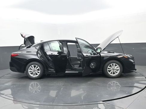 New 2026 Toyota Camry LE FWD image 31