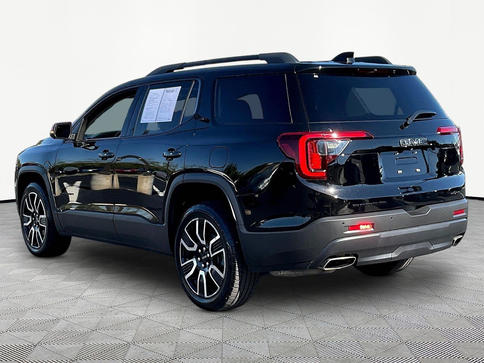 Used 2021 GMC Acadia SLT w/ Elevation Edition AWD/4WD image 4