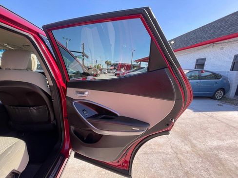 Used 2017 Hyundai Santa Fe Sport FWD image 9