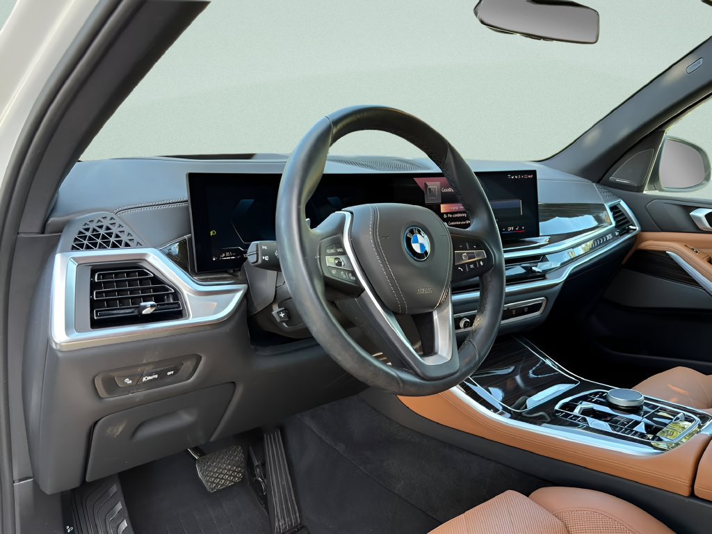 Used 2024 BMW X5 xDrive50e w/ Premium Package AWD/4WD image 9