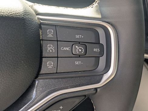 Used 2024 Jeep Wagoneer 2WD w/ Premium Group I image 18