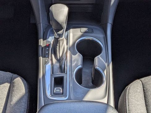 Used 2024 Chevrolet Equinox LT image 21