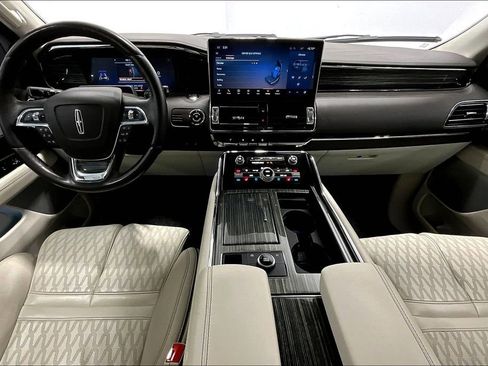 Used 2023 Lincoln Navigator Black Label image 18