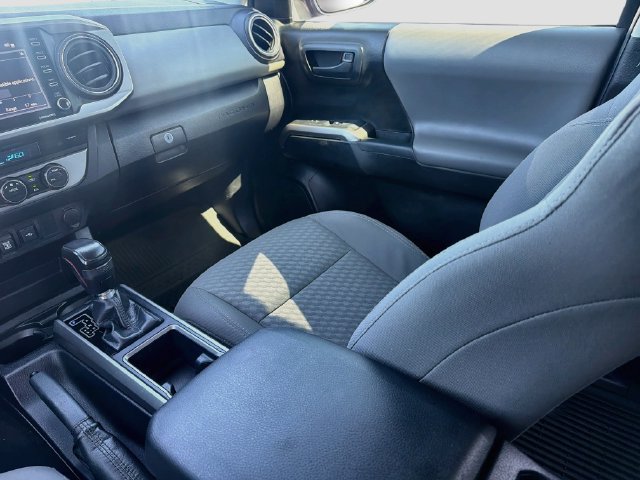Used 2021 Toyota Tacoma SR5 RWD image 22