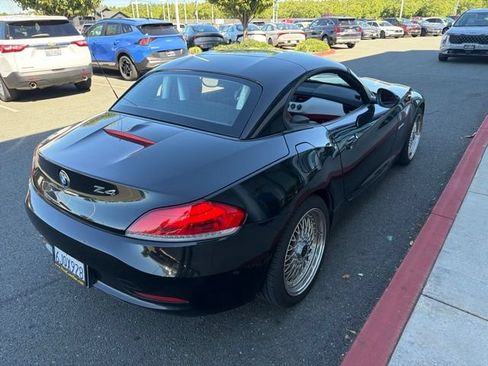 Used 2009 BMW Z4 sDrive30i RWD image 4