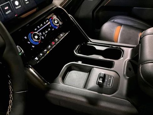 Used 2024 GMC Sierra 2500 AT4 w/ Technology Package image 34