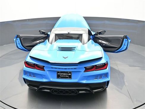 Used 2025 Chevrolet Corvette Z06 image 23