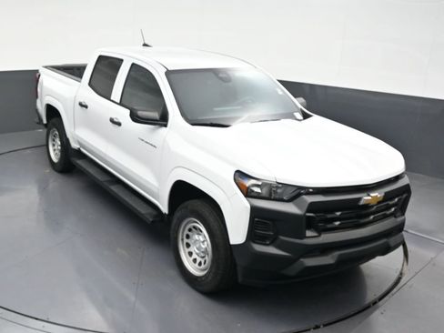 Used 2024 Chevrolet Colorado W/T w/ WT Convenience Package II image 22