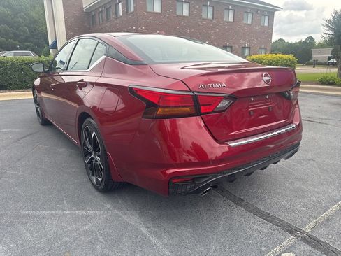 Used 2023 Nissan Altima 2.5 SR w/ SR Premium Package FWD image 5