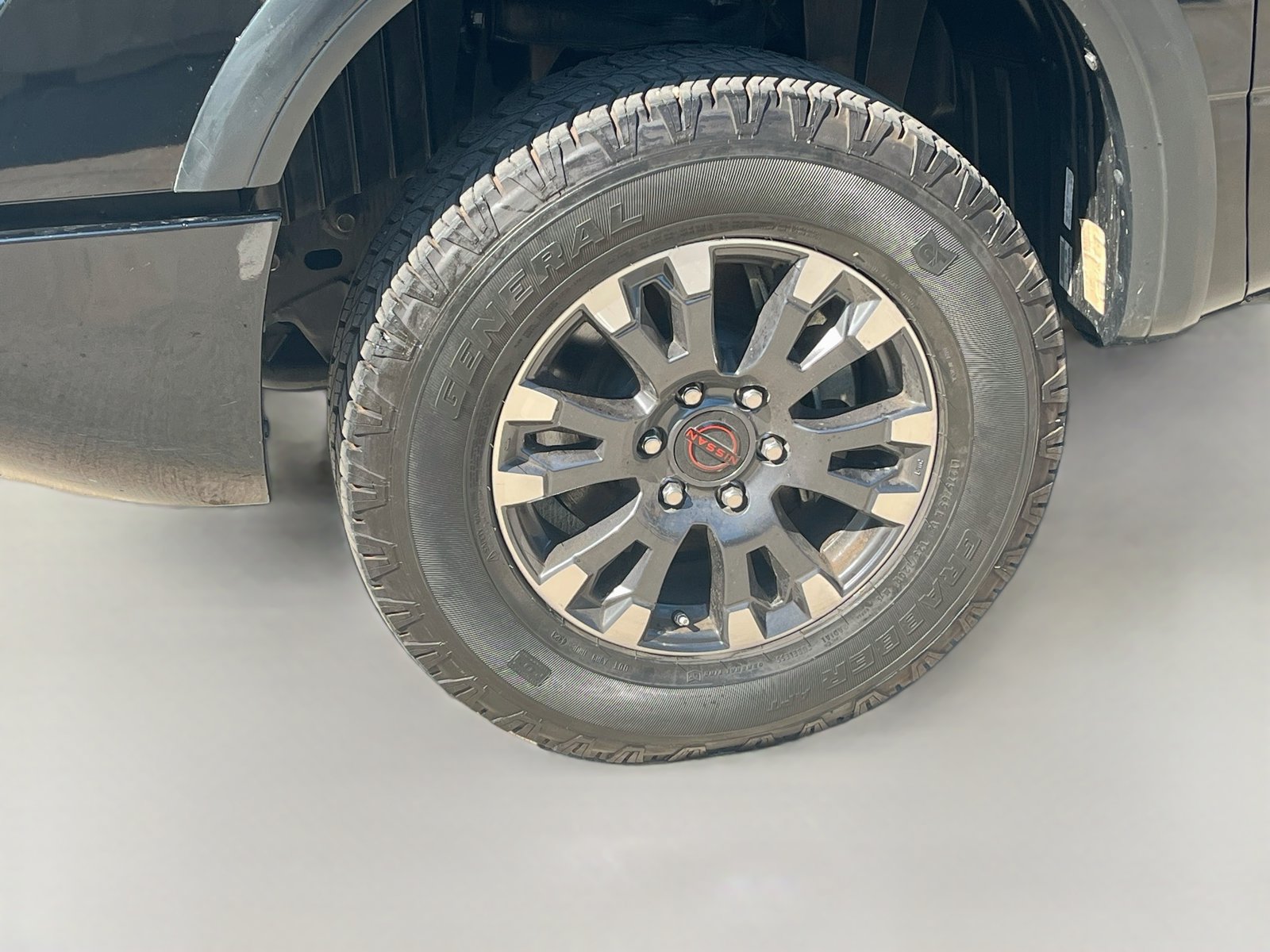 Used 2024 Nissan Titan PRO-4X w/ Pro-4x Convenience Package AWD/4WD image 33