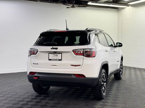 Used 2024 Jeep Compass Trailhawk w/ Trailhawk Convenience Group image 2