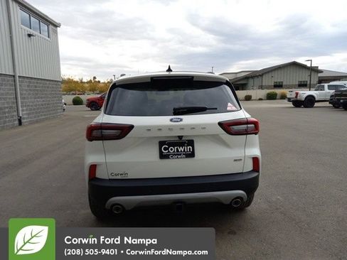 New 2025 Ford Escape SE w/ PHEV Premium Package FWD image 4