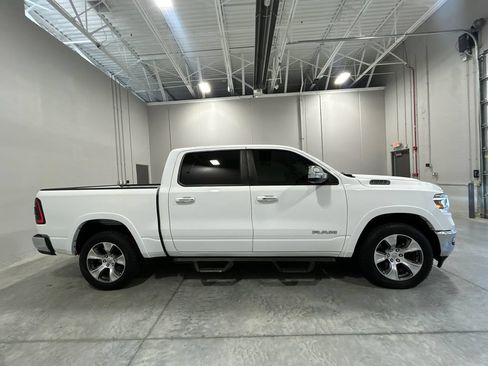 Used 2022 RAM 1500 Laramie AWD/4WD image 5