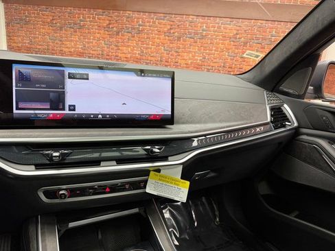 New 2026 BMW X7 xDrive40i w/ Premium Package image 17