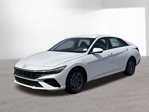 New 2026 Hyundai Elantra Blue image 33