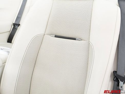 Used 2018 Rolls-Royce Dawn image 45