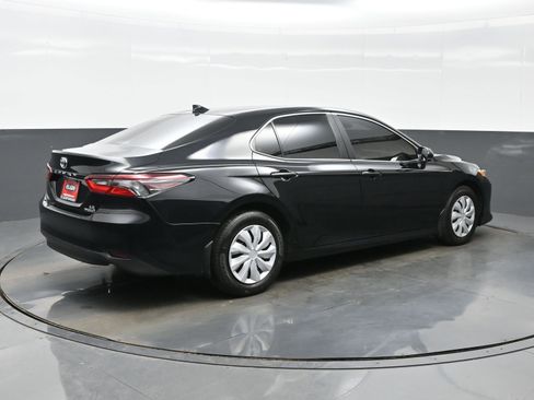 Used 2023 Toyota Camry LE image 6