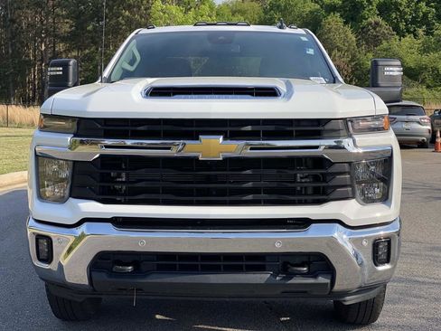 Used 2025 Chevrolet Silverado 3500 LT w/ Safety Package AWD/4WD image 11