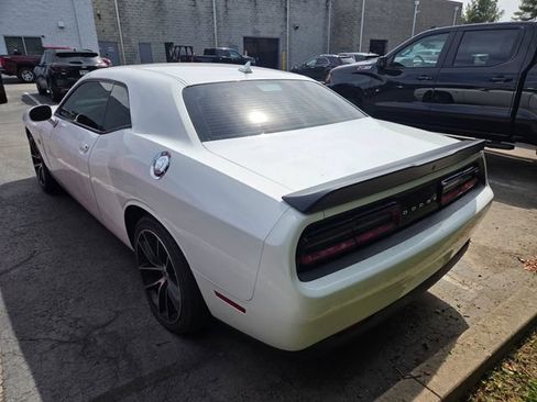 Used 2017 Dodge Challenger R/T Scat Pack w/ Leather Interior Group RWD image 8
