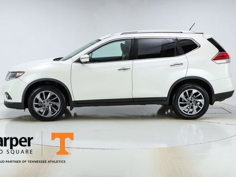Used 2016 Nissan Rogue SL image 2